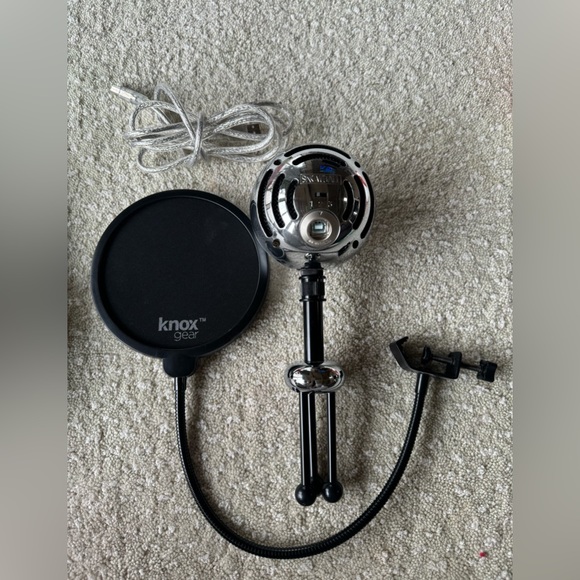 NWOT FOUR PIECE audio recording set, Snowball microphone - Picture 2 of 6